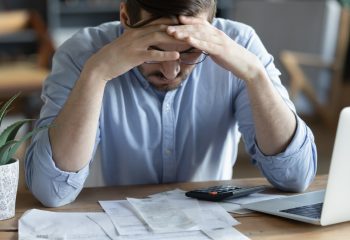 Banco não resolve o problema como agir para proteger seus direitos - Escritório Dra. Carine Piñeiro Advocacia