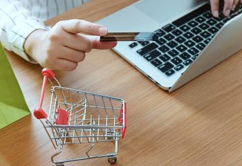 Cancelamento de compra online seus direitos - Dra. Carine Piñeiro